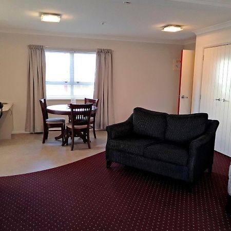 Touchwood Motor Lodge Pukekohe エクステリア 写真