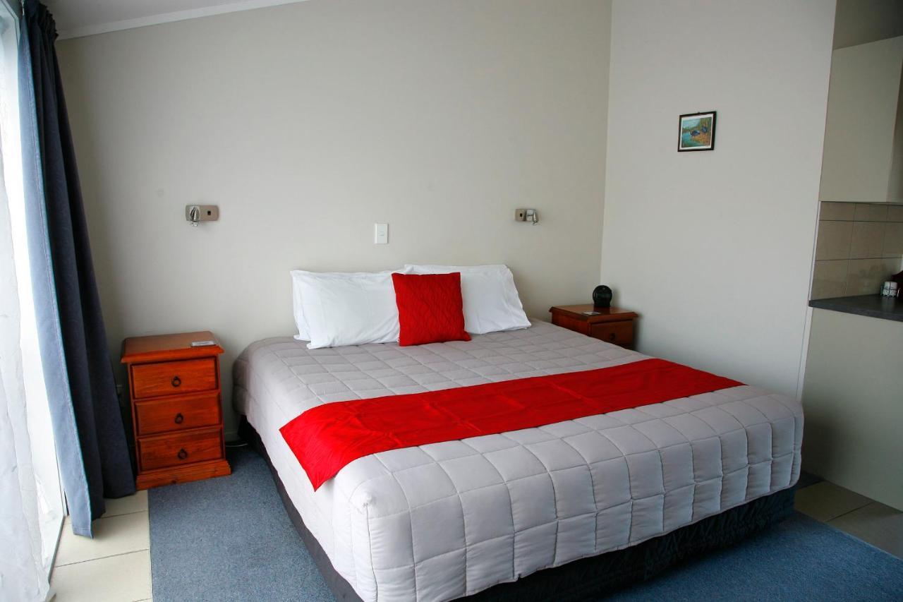Touchwood Motor Lodge Pukekohe エクステリア 写真