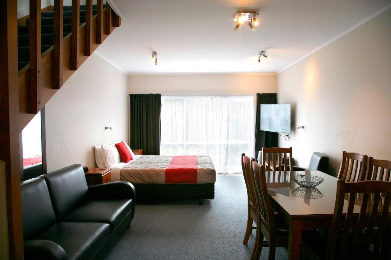 Touchwood Motor Lodge Pukekohe エクステリア 写真