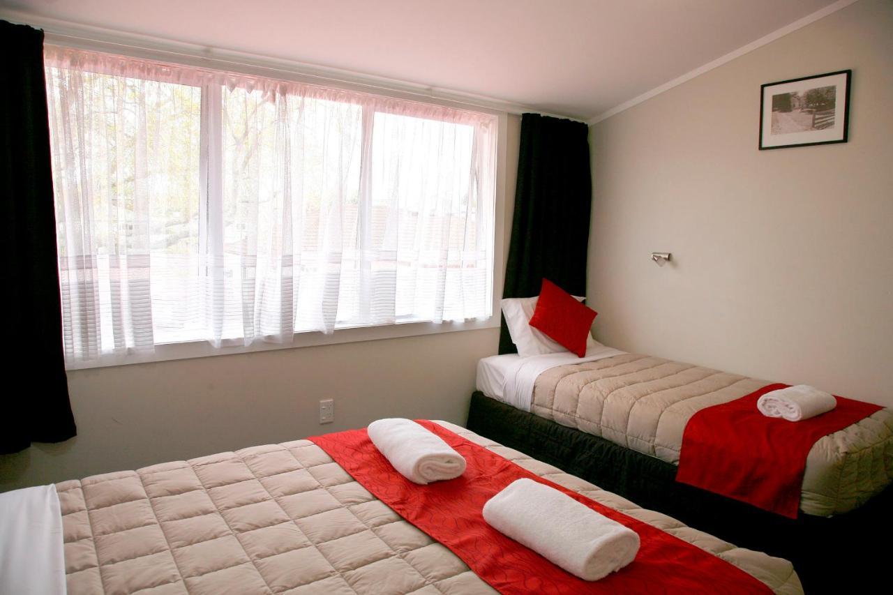 Touchwood Motor Lodge Pukekohe エクステリア 写真