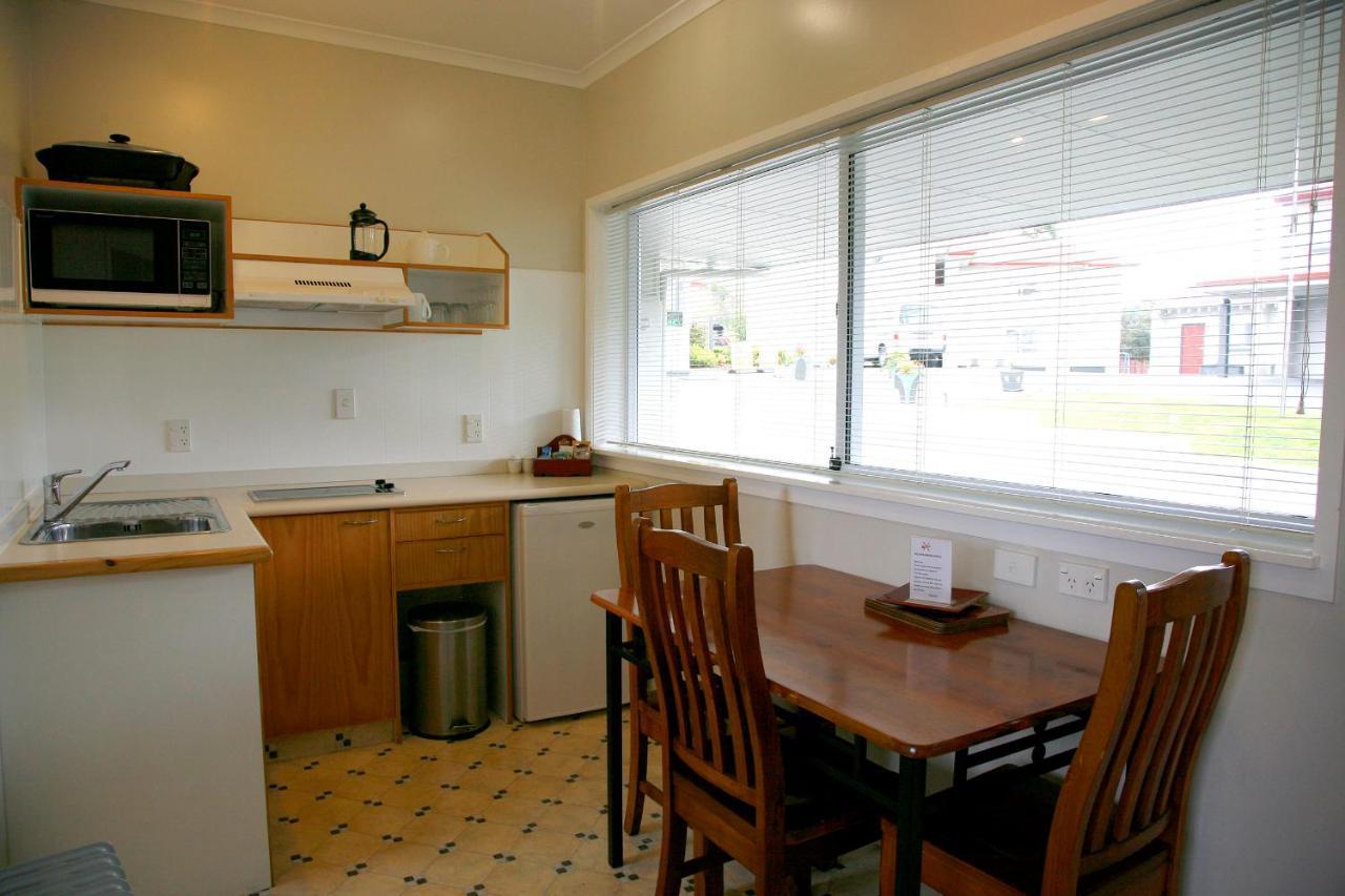 Touchwood Motor Lodge Pukekohe エクステリア 写真
